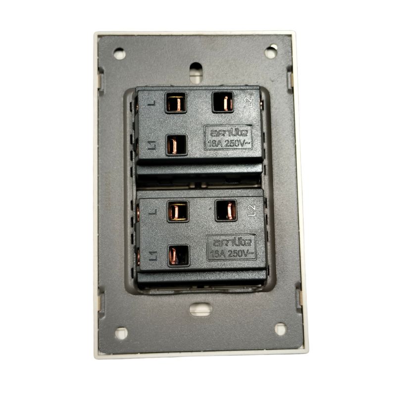 INN - PLACA LUXURY APAGADOR DE 2 INTERRUPTORES 3 VÍAS COLOR GRIS OXFORD